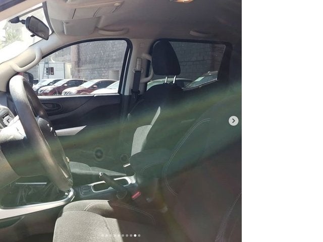 2016 Nissan NP300 Frontier FRONTIER XE T/M AC PAQ. SEG.6 VEL.